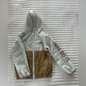 Kids Nike windbreaker hoodie, 4T